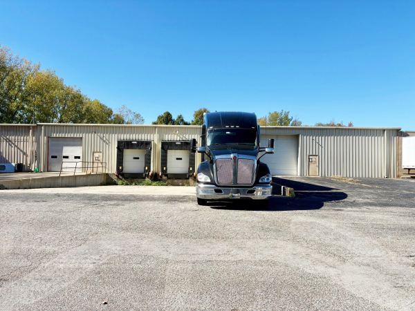 2135 Industrial Pkwy