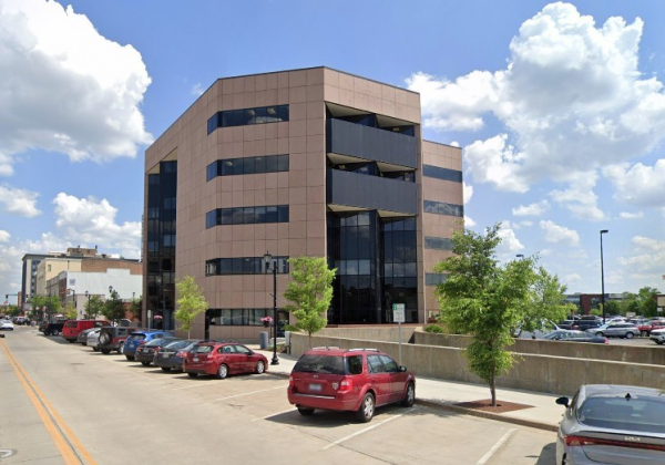 100 E Wayne St