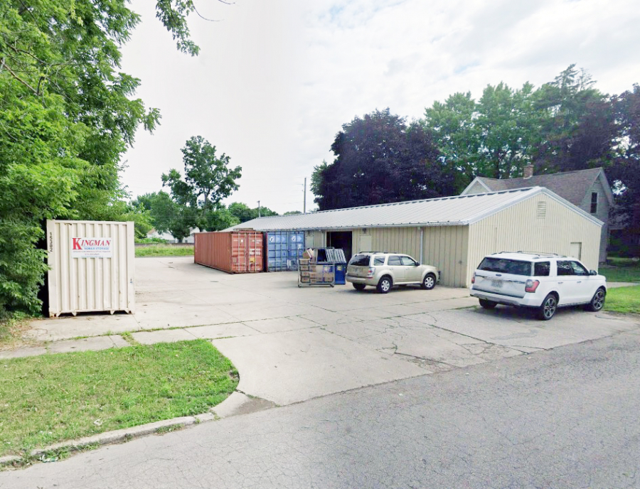 Carl's Distrbuting Building 