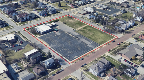 823 E Jefferson Blvd