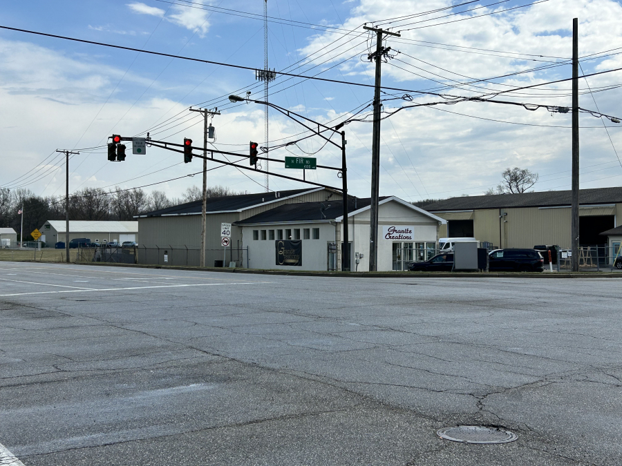 4118 N. Fir Road