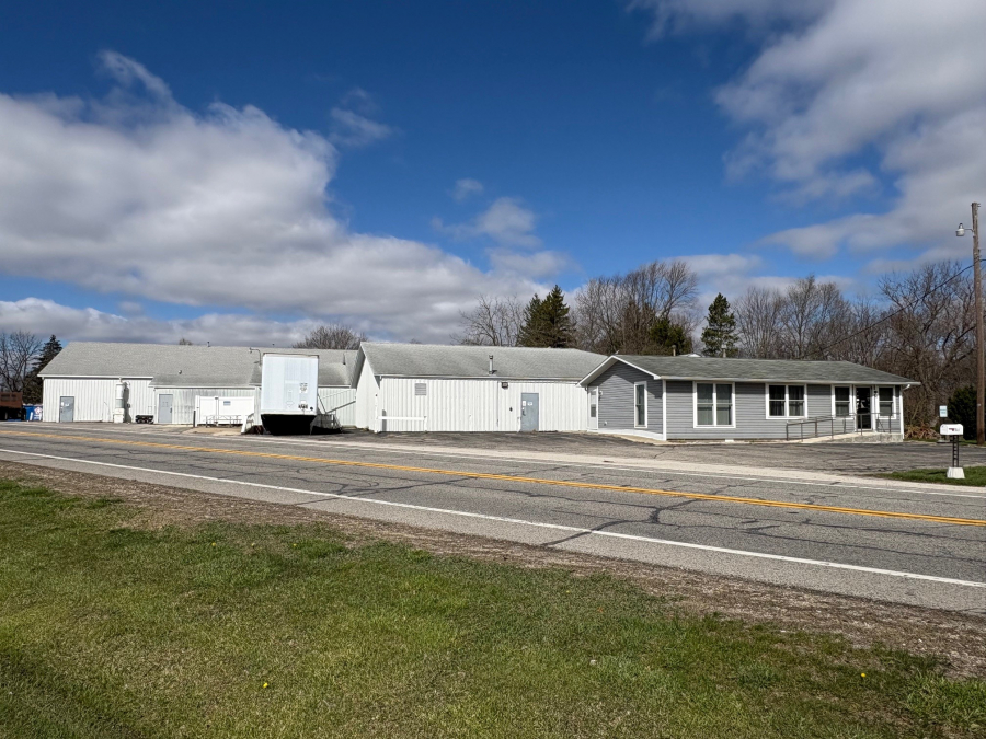 1021 N Indiana Ave., Syracuse, Indiana