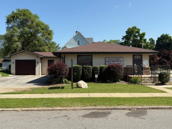 1637 Portage Ave