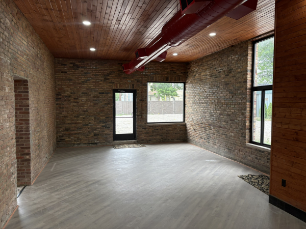 341 - 343 Lincolnway W