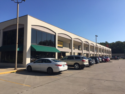 Poplar Court Shopping Center