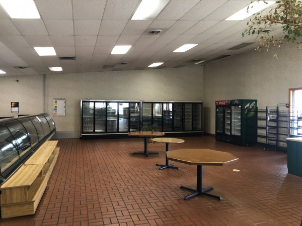 Poplar Court Shopping Center